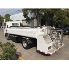 Camion d&#39;eau de toilettes pour l&#39;aéroport